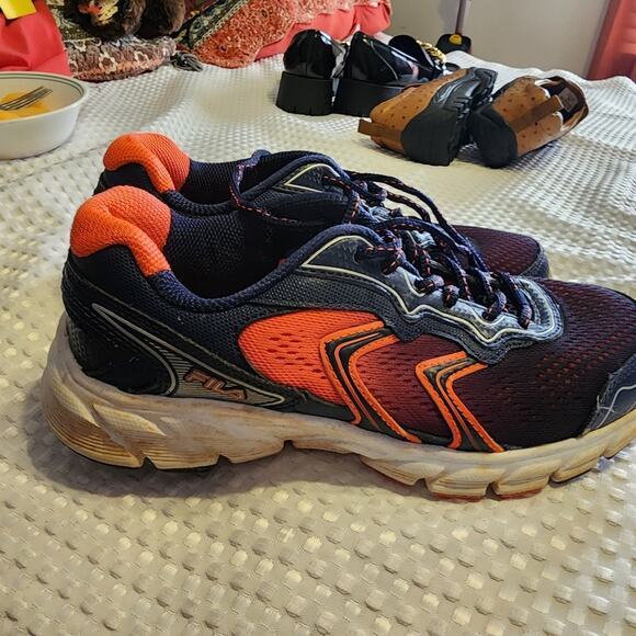 FILA EUC WOMEN'S SIZE 8.5 COOLMAX ATHLETIC SNEAKERS SHOES - Picture 3 of 8